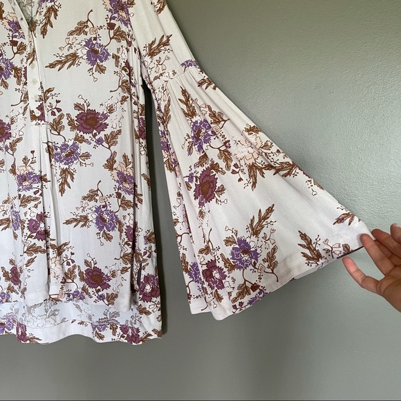 Free People Easy Girl Bell Sleeve Floral Blouse XS - Picture 10 of 16